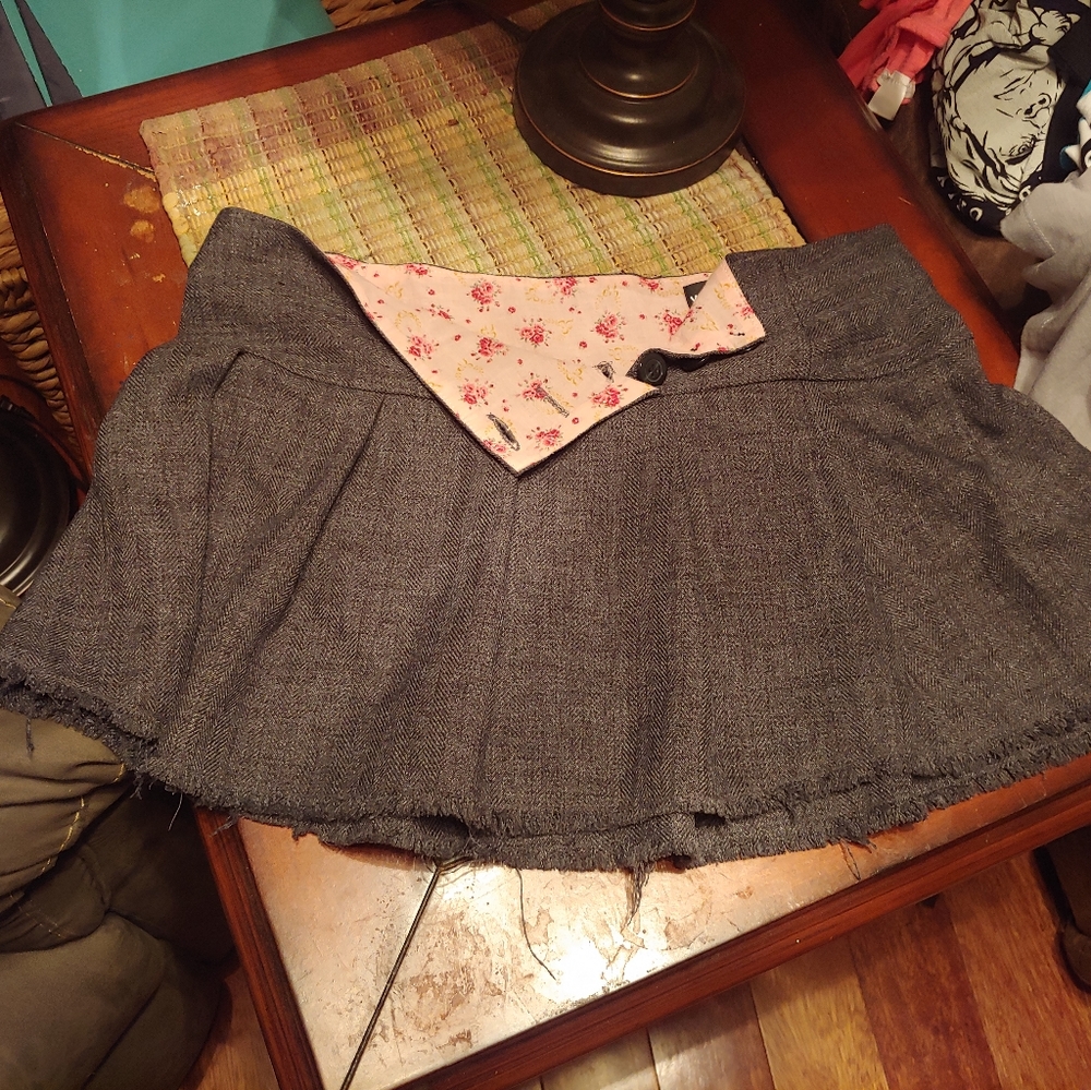 pleated mini skirt